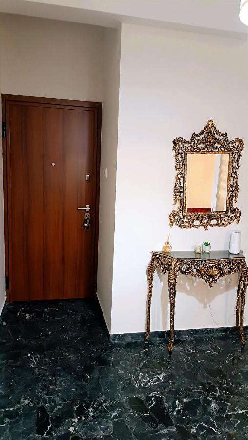 Spacious Comfortable - Gold Serenity * Athens