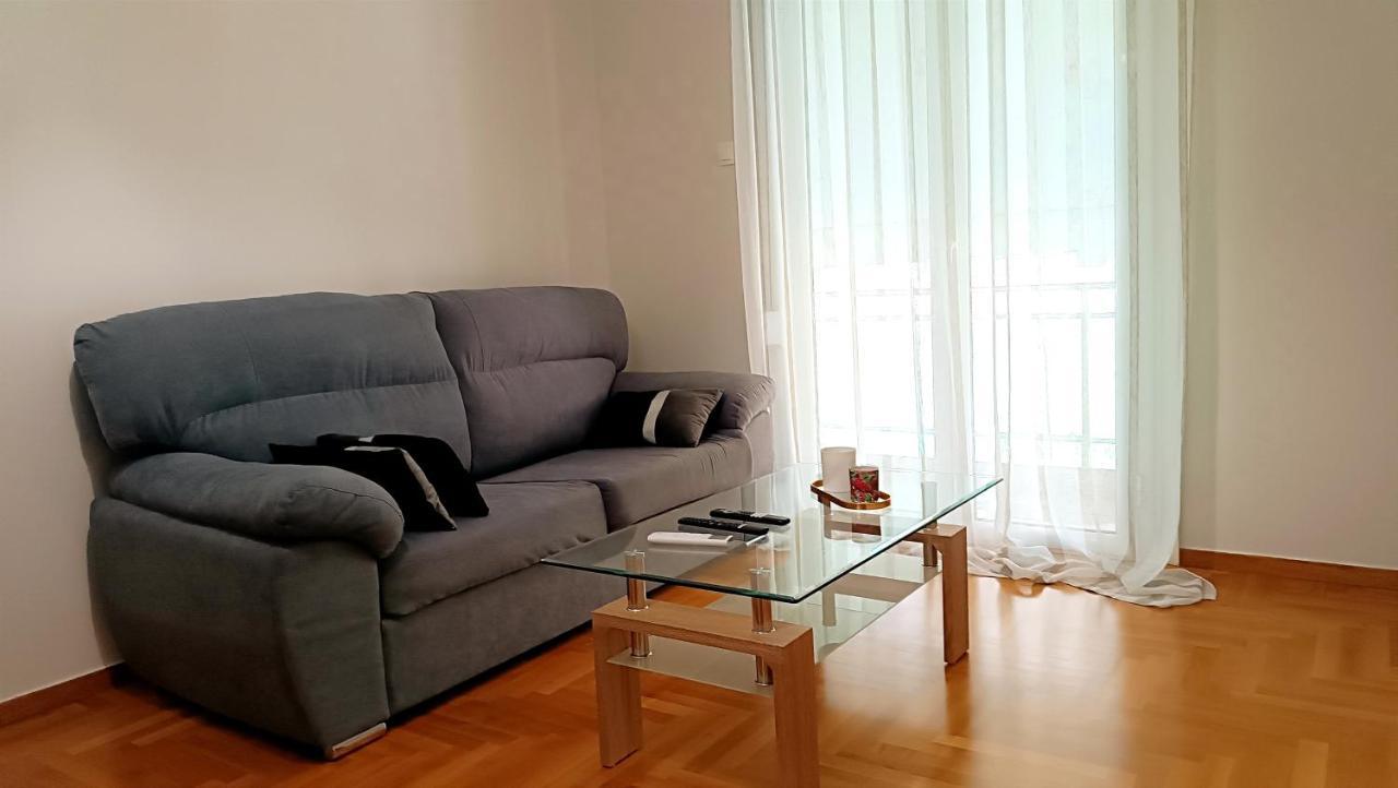 Spacious Comfortable - Gold Serenity Apartment