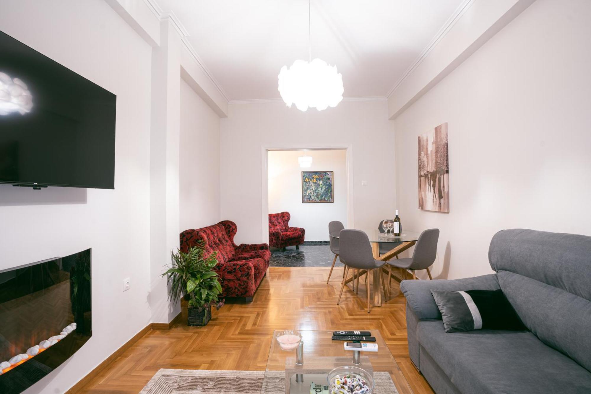 Spacious Comfortable - Gold Serenity