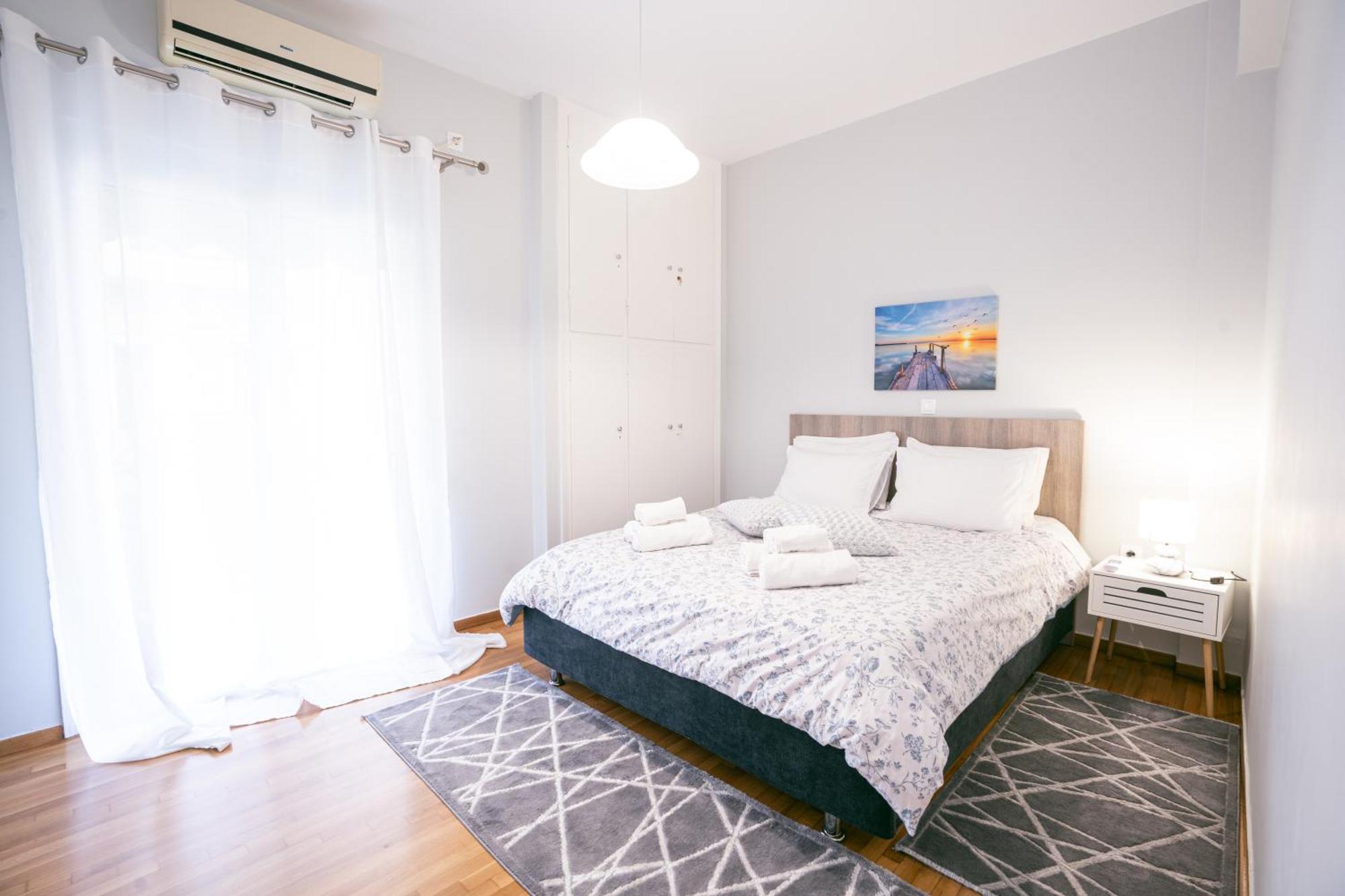 Spacious Comfortable - Gold Serenity *